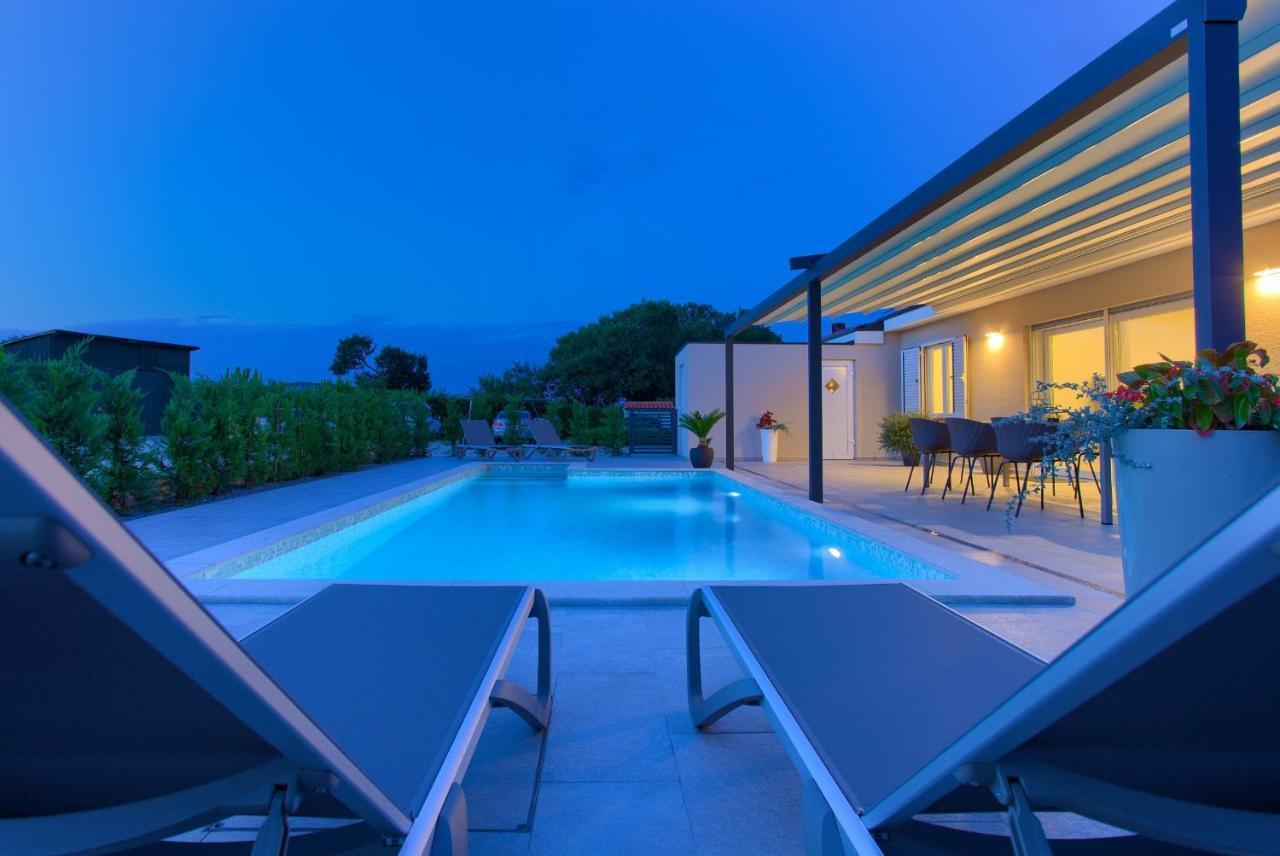 Holiday Home Elegant Vrh  Exterior foto
