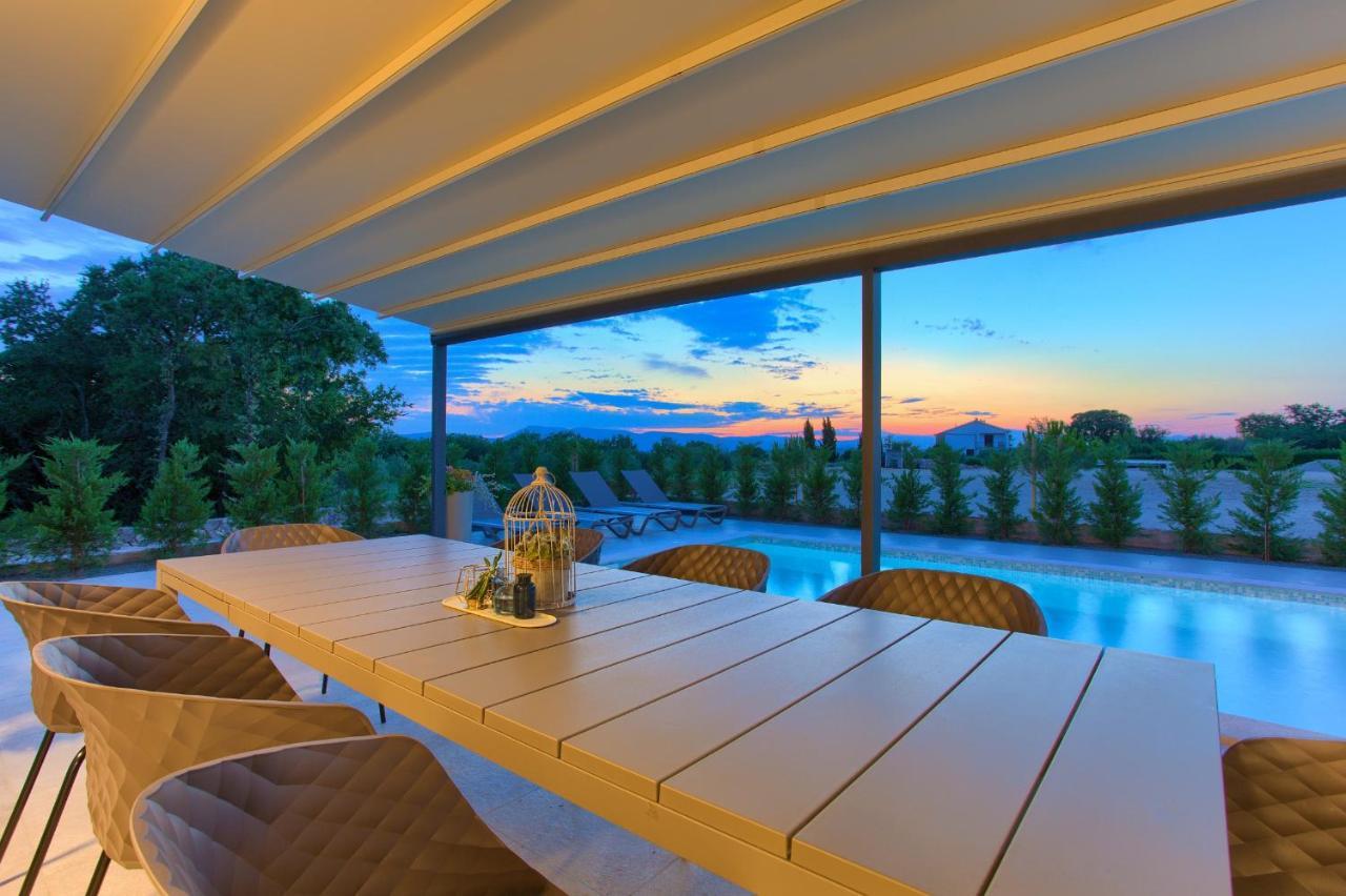Holiday Home Elegant Vrh  Exterior foto